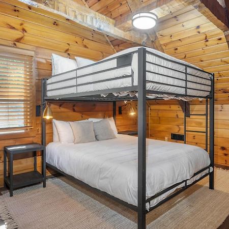 The Dudley Cabins By Avantstay Sevierville Dış mekan fotoğraf